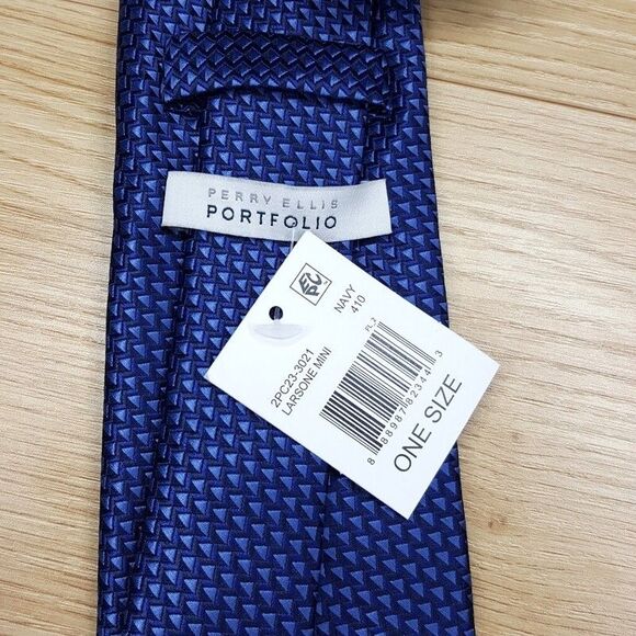 PERRY ELLIS Mens Neck Tie Blue Micro Square Geometric - Picture 3 of 5